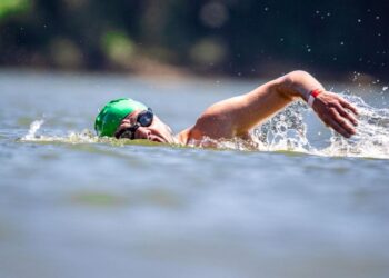 Leonardo Gallotti e Maria José Moreira vencem os 2 km do BLUE Special Edition