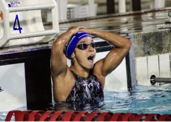 Giulia Carvalho quebra a barreira do minuto nos 100m borboleta do Metropolitano BH