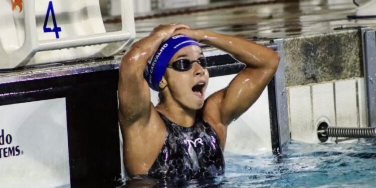 Giulia Carvalho quebra a barreira do minuto nos 100m borboleta do Metropolitano BH