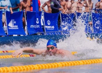 Fernando Scheffer ministra clínica durante o Aquarace