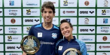 Julia Pereira e Victor Moreno vencem os 10 km no Brasileiro de Águas Abertas