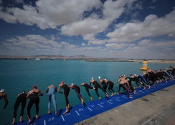 Moesha Johnson e Florian Wellbrock vencem na 1ª etapa da Copa do Mundo