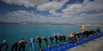 Moesha Johnson e Florian Wellbrock vencem na 1ª etapa da Copa do Mundo