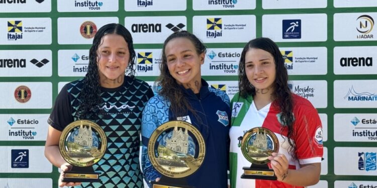 Julia Pereira e Matheus Melecchi triunfam em Itajaí