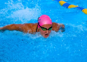 Semana de Nacionais Universitários com brasileiros na água