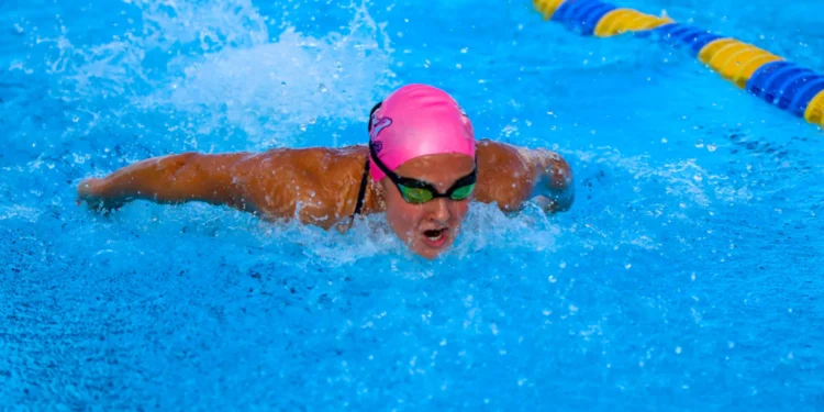 Semana de Nacionais Universitários com brasileiros na água