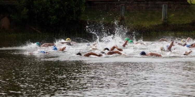Grêmio Naútico União domina 1ª etapa do Brasileiro de Águas Abertas