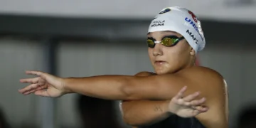 Maria Fernanda Costa recuperou o recorde sul-americano dos 800m livre depois de 22 anos