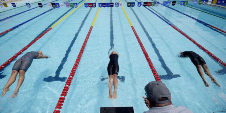 200m costas feminino: a melhor prova da Argentina, a pior prova do Brasil na América do Sul