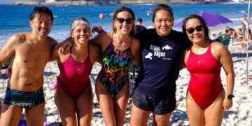 Aos 56 anos, Clarice Hashizume entra para o Guinness World Records após completar a Travessia do Leme ao Pontal