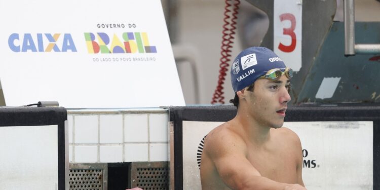Como assistir AO VIVO o Brasileiro Júnior de Inverno na Swim Channel TV