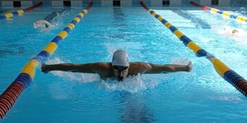 Do Mirim ao Infantil: Como a Clínica Aqua Experience ajusta a técnica dos jovens nadadores