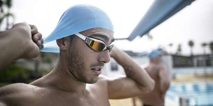 Muito além da touca: como a silkagem da Queda Sports transforma equipes em marcas dentro da piscina