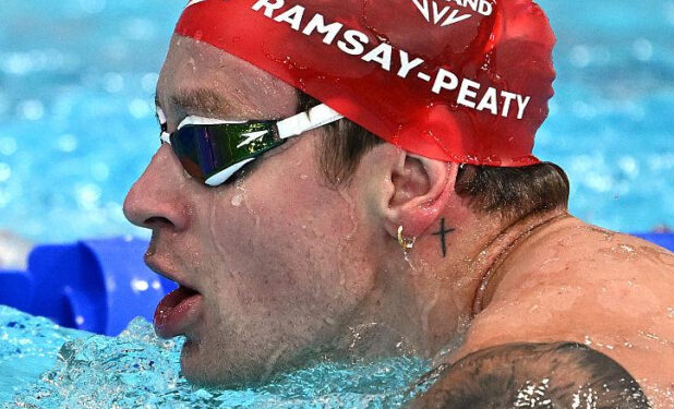 Adam Peaty troca sobrenome e estreia no Commonwealth Games a sua touca