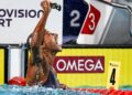 Sara Curtis bate recorde mundial 50m costas no Campeonato Europeu