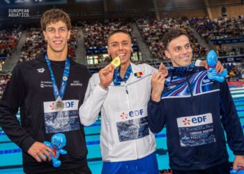 David Popovici é tricampeão europeu dos 200m livre mas tempo decepciona