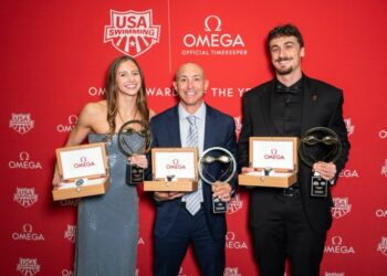 Kate Douglass e Van Mathias são os Atletas do Ano da USA Swimming