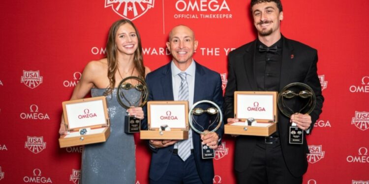 Kate Douglass e Van Mathias são os Atletas do Ano da USA Swimming
