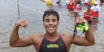 Arthur Aguiar e Cibelle Jungblut vencem 10K do Brasileiro de Águas Abertas