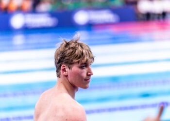 Egor Kornev bate recorde mundial dos 50m borboleta na Copa do Mundo de Tashkent