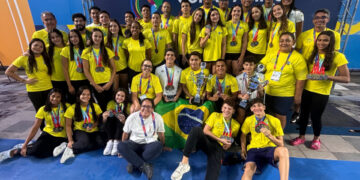 Brasil conquista o vice-campeonato na Copa Pacífico de Natação