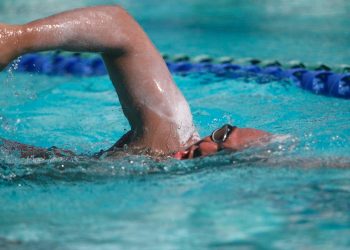 Nadador de Puerto Rico bate récord mundial nadando 200 mil metros en 7 días