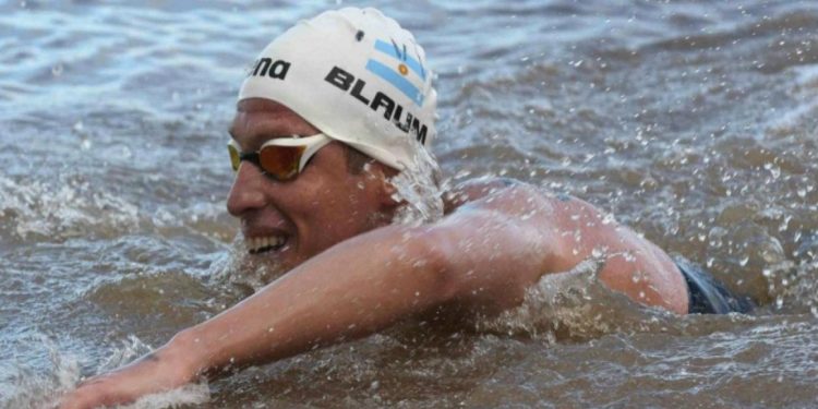 El argentino Damián Blaum completa los 16km del desafío BISA
