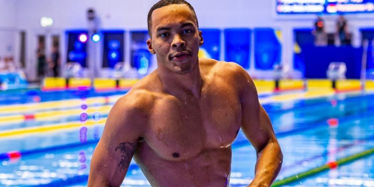 Renzo Tjon-A-Joe es el primer nadador sudamericano clasificado para París 2024