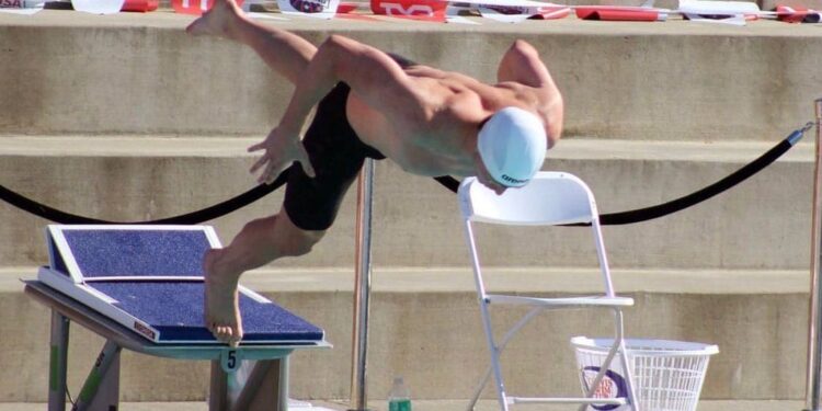 Gabe Castaño coloca a México en el club del 21: 3 veces quebrando la barrera de los 22′ en San Antonio