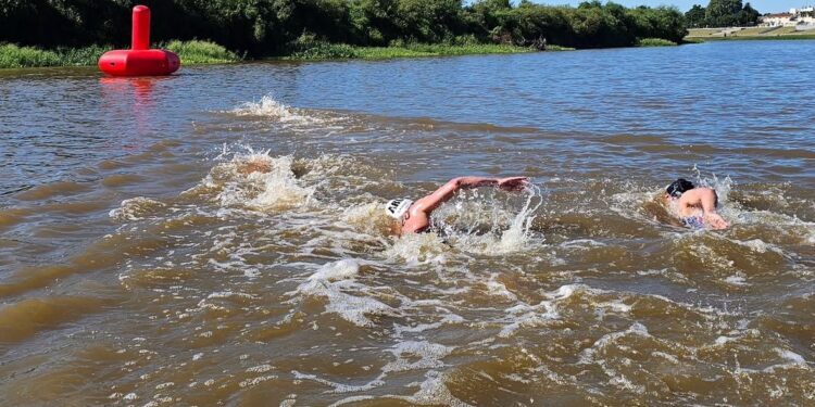 Giordanino y Moreno ganan en los 10km del selectivo argentino de aguas abiertas